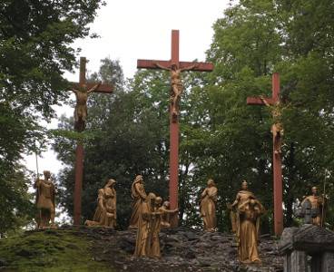 Nguồn nAm-2017 Lourdes - Kreuzweg - Chang Thu 12