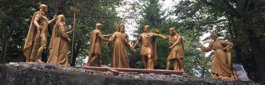 Nguồn nAm-2017 Lourdes - Kreuzweg - Chang Thu 10